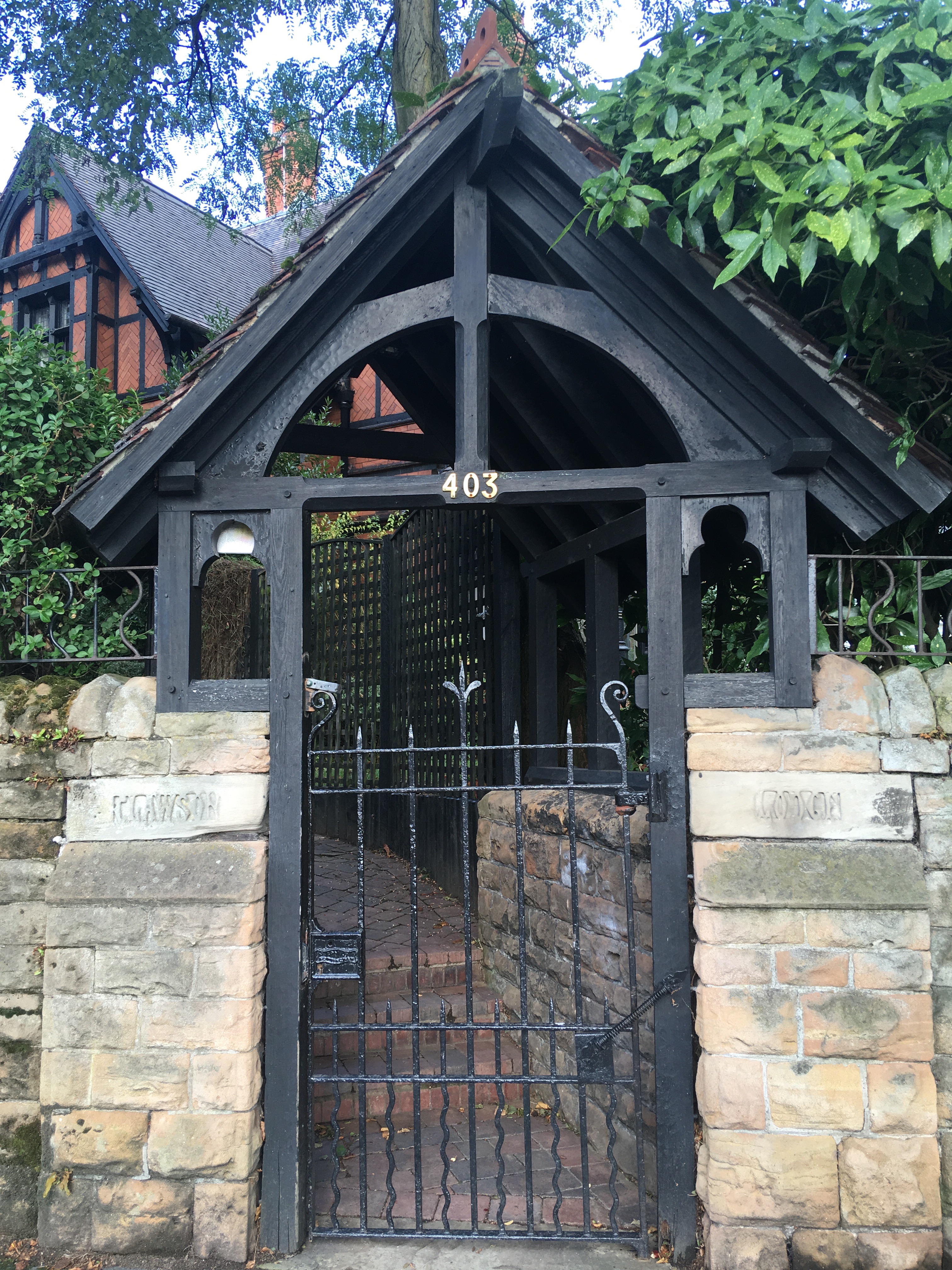 008 Clawson Lodge gate